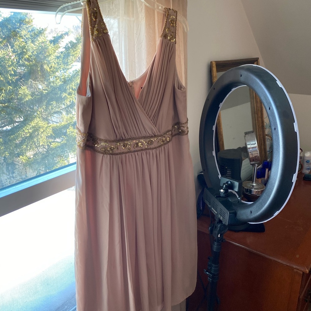 Marina dress 18w, never worn, no tags